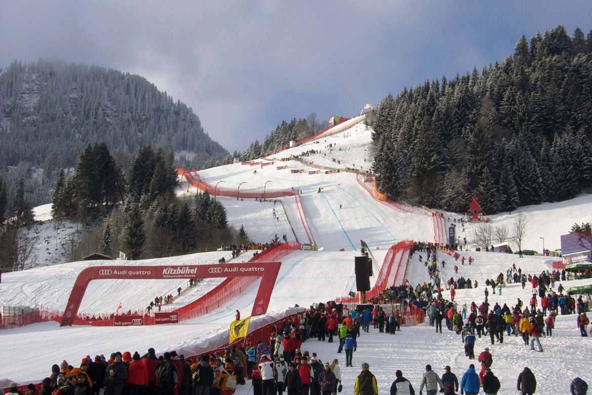 Nieuws: Paris eerste bij downhill Kitzbuehel!